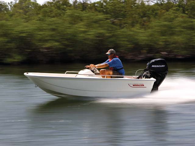 110 Sport 圖片 第5張 - 波士頓威拿運動艇 Boston Whaler Sport Boats