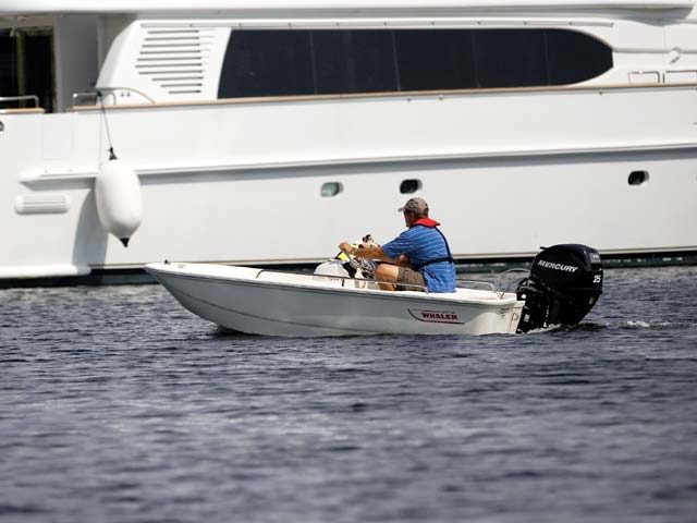 110 Sport 圖片 第8張 - 波士頓威拿運動艇 Boston Whaler Sport Boats