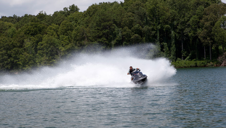 FZR 圖片 第1張 - 雅馬哈摩托艇 Yamaha WaveRunner