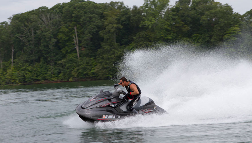 FZR 圖片 第2張 - 雅馬哈摩托艇 Yamaha WaveRunner